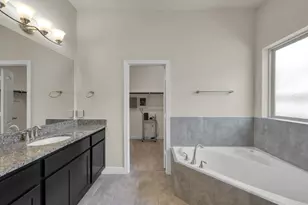 2051 Brookmont Dr, Conroe, TX 77301 - Photo 35