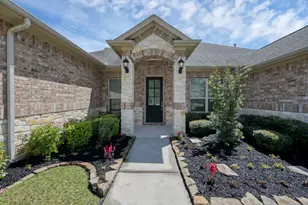 2051 Brookmont Dr, Conroe, TX 77301 - Photo 3