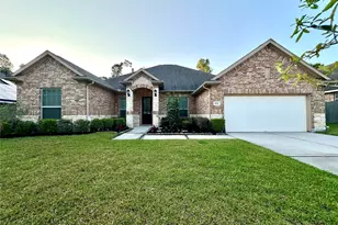 2051 Brookmont Dr, Conroe, TX 77301 - Photo 27