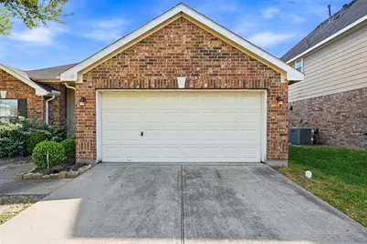 2819 Halcyon Time Trail, Houston, TX 77045 - Photo 5