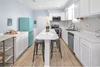 1413 Ursuline Street, Galveston, TX 77550 - Photo 5