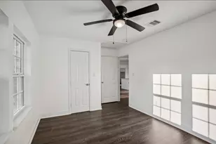 105 Lee Dr, La Marque, TX 77568 - Photo 5