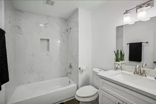 105 Lee Dr, La Marque, TX 77568 - Photo 11