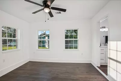 105 Lee Drive, La Marque, TX 77568 - Photo 9