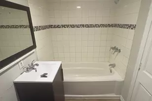 2205 33rd St, Galveston, TX 77550 - Photo 9