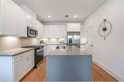 7607 Victory Reserve Street, Houston, TX 77088 - Photo 13