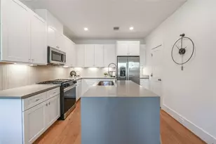 7607 Victory Reserve St, Houston, TX 77088 - Photo 13