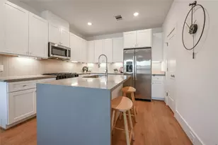 7607 Victory Reserve St, Houston, TX 77088 - Photo 15