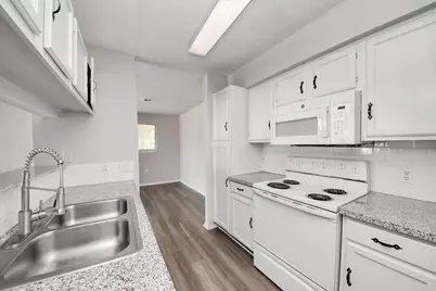 14550 Fonmeadow Drive #1406, Houston, TX 77035 - Photo 9