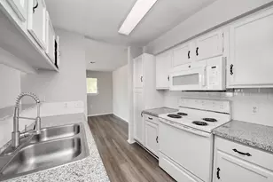 14550 Fonmeadow Dr, Houston, TX 77035 - Photo 9