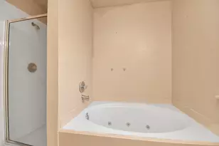 8914 Pecan Pl Dr, Houston, TX 77071 - Photo 31