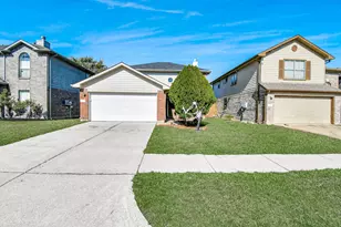 8914 Pecan Pl Dr, Houston, TX 77071 - Photo 3