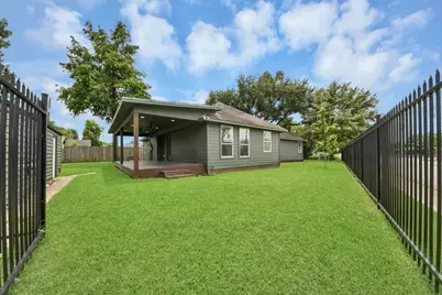 1403 Munger Street, Houston, TX 77023 - Photo 37