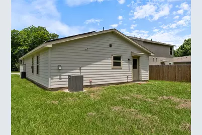 1509 Avenue A, Bay City, TX 77414 - Photo 3