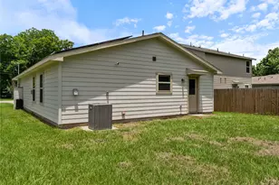 1509 Avenue A, Bay City, TX 77414 - Photo 3