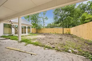 4817 Kingfisher Dr, Houston, TX 77035 - Photo 23