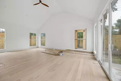4817 Kingfisher Drive, Houston, TX 77035 - Photo 21