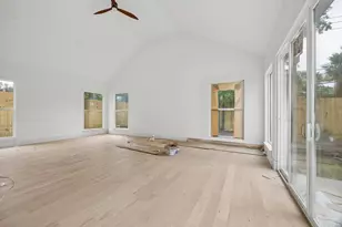 4817 Kingfisher Dr, Houston, TX 77035 - Photo 21