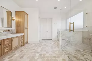 4817 Kingfisher Dr, Houston, TX 77035 - Photo 13