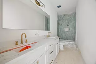 4817 Kingfisher Dr, Houston, TX 77035 - Photo 19