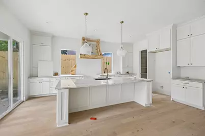 4817 Kingfisher Drive, Houston, TX 77035 - Photo 15