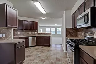 9960 Hyacinth Way, Conroe, TX 77385 - Photo 5