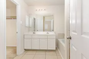 9960 Hyacinth Way, Conroe, TX 77385 - Photo 17