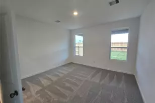 10110 Oakland Hills Dr, Cleveland, TX 77327 - Photo 5