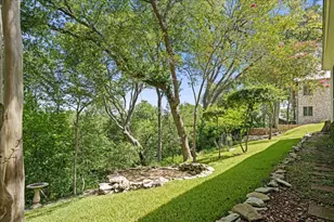 208 Rolling Hill Dr, La Grange, TX 78945 - Photo 5