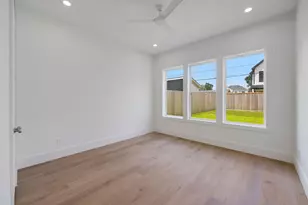 1726 Saxon Dr, Houston, TX 77018 - Photo 15