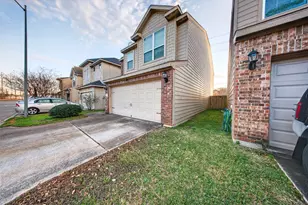 10913 Panther Ct, Houston, TX 77099 - Photo 27