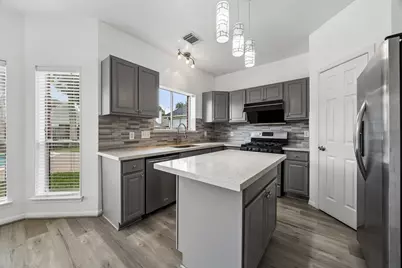 12206 Meadow Park Court, Meadows Place, TX 77477 - Photo 7