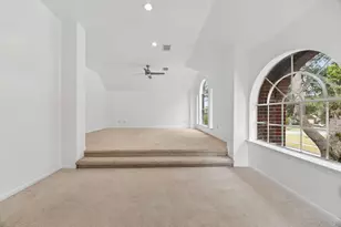 12206 Meadow Park Ct, Meadows Place, TX 77477 - Photo 9