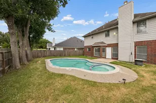 12206 Meadow Park Ct, Meadows Place, TX 77477 - Photo 17