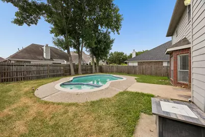 12206 Meadow Park Court, Meadows Place, TX 77477 - Photo 19