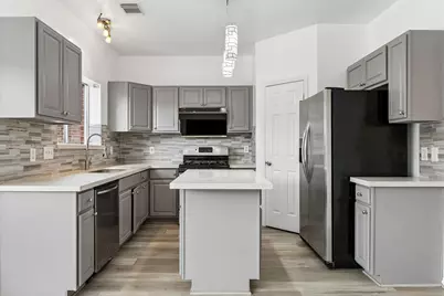 12206 Meadow Park Court, Meadows Place, TX 77477 - Photo 5