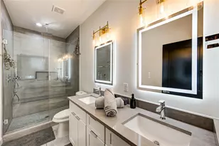 5421 Southlea St, Houston, TX 77033 - Photo 19