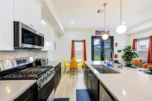 5421 Southlea St, Houston, TX 77033 - Photo 5