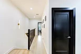 5421 Southlea St, Houston, TX 77033 - Photo 13