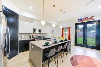 5421 Southlea Street #A, Houston, TX 77033 - Photo 11