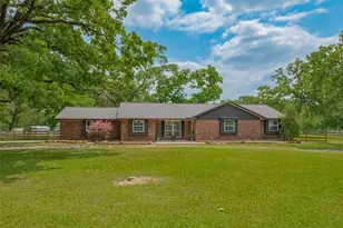 8 Riverwood Ln, Hempstead, TX 77445 - Photo 1