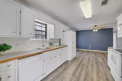 2403 Rosebud Street, Nederland, TX 77627 - Photo 29