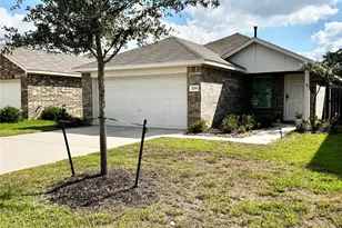 709 Roaring Fls Dr, Willis, TX 77378 - Photo 3