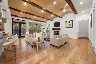 11714 Memorial Dr, Houston, TX 77024 - Photo 17