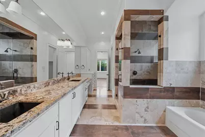 11714 Memorial Drive, Houston, TX 77024 - Photo 21