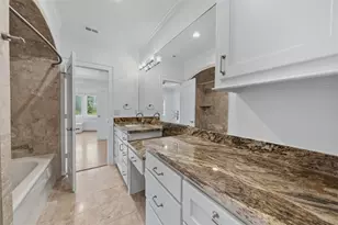 11714 Memorial Dr, Houston, TX 77024 - Photo 37