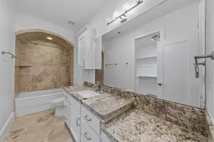 11714 Memorial Dr, Houston, TX 77024 - Photo 35