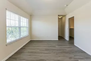 702 North Ella Creek Drive, Houston, TX 77067 - Photo 9