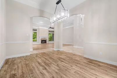 10307 Autumn Run Lane, Conroe, TX 77304 - Photo 9