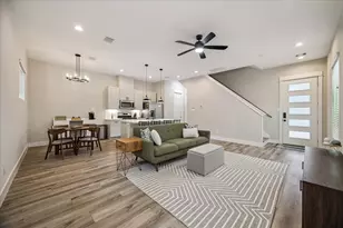 1193 W Tidwell Rd, Houston, TX 77091 - Photo 3